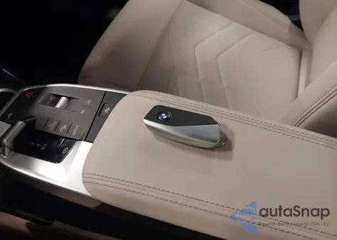 2025 BMW X1 xDrive28I из США, поврежденный, VIN WBX73EF0XS5031002